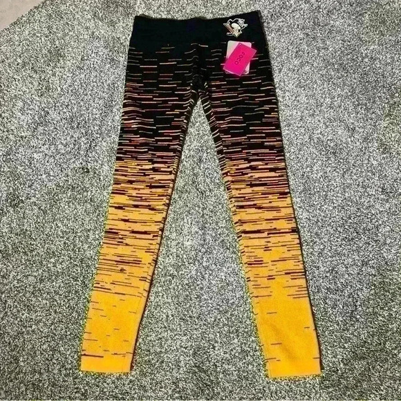 Pittsburgh Penguins Women's Leggings Size Small Official Licensed Product Knit - Picture 1 of 11